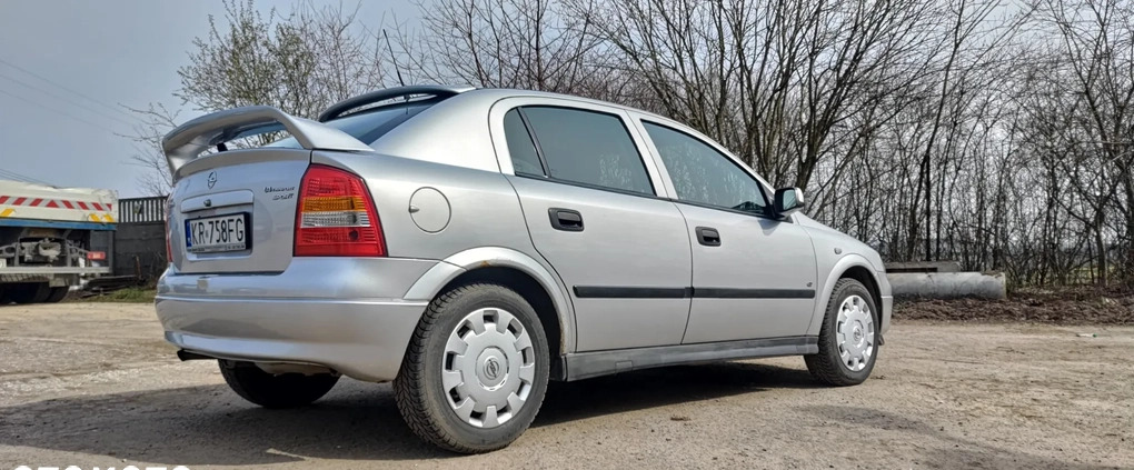 Opel Astra cena 5900 przebieg: 222000, rok produkcji 2007 z Kraków małe 562